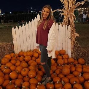 Meet your Posher, Hailey